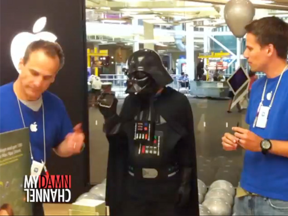 apple-store-darth-vader