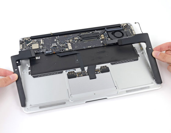 2-iFixit-MacBook-Air-2013