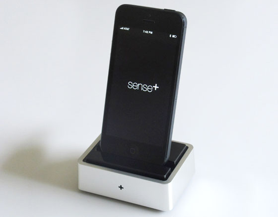3-Dock-SensePlus-iPhone-Detecteur-Gaz-Fume