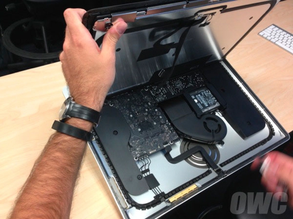 demontage-imac-21-5-low-cost-2014-06