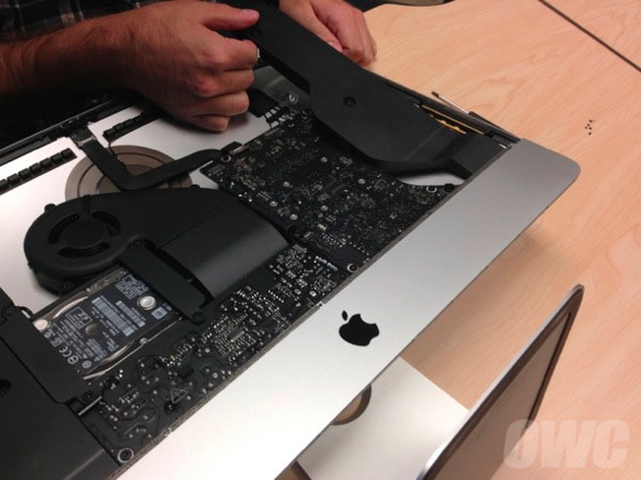 demontage-imac-21-5-low-cost-2014-07