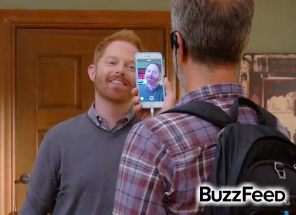 modern-family-serie-tv-macbook-iphone-6-1