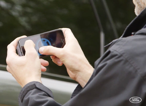 range-rover-suv-prototype-iphone-telecommande-2