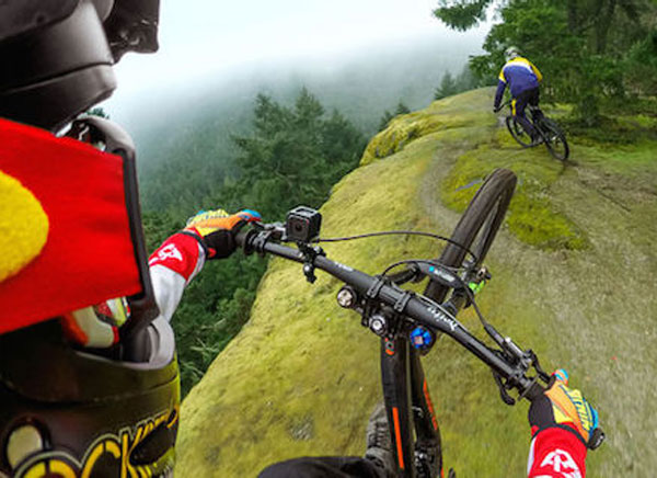 gopro-hero4-session-mini-action-cam-iphone-3