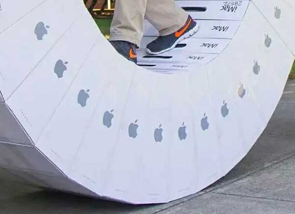 imac-boxes-carton-recyclage-insolite-2