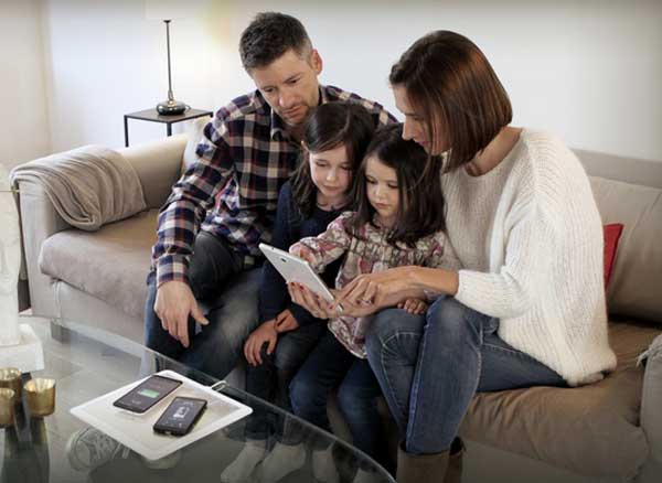 energysquare-chargeur-tapis-smartphone-contact-iphone-1