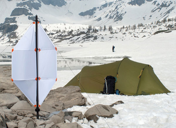 nils-ferber-micro-wind-turbine-eolienne-chargeur-1
