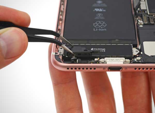 iphone-7-plus-demontage-test-resistance-video-7