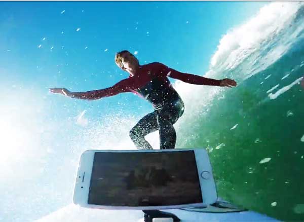 iphone-7-plus-tests-etancheite-surfeur-kai-lenny-2