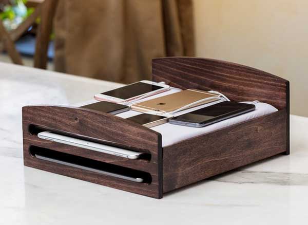 dock-station-accueil-phone-bed-thriveglobal-1