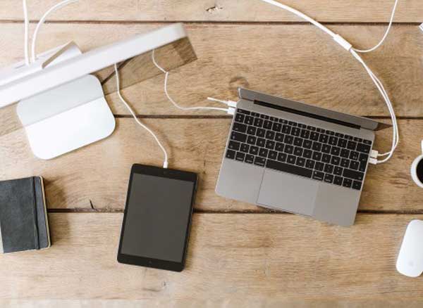 line-dock-support-macbook-batterie-ssd-hub-3