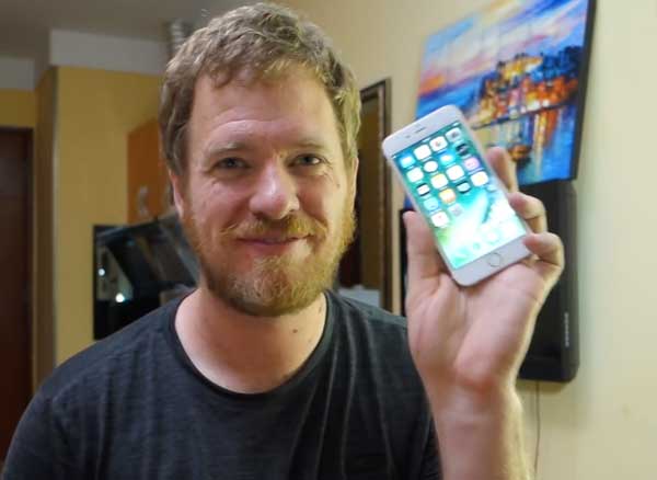 L'iPhone 6S Or rose et les boites se montrent