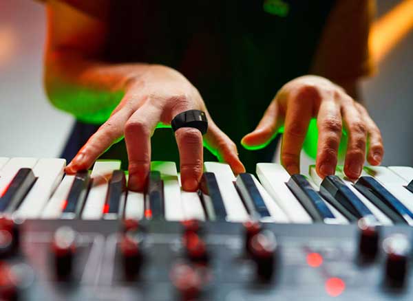wave bague midi controle instrument connectee